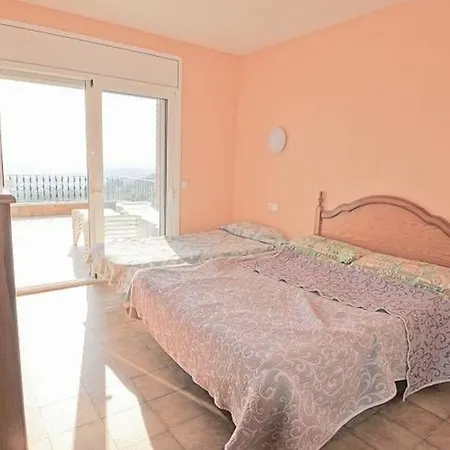 Fluvia Fuer 17 Personen In * Lloret de Mar